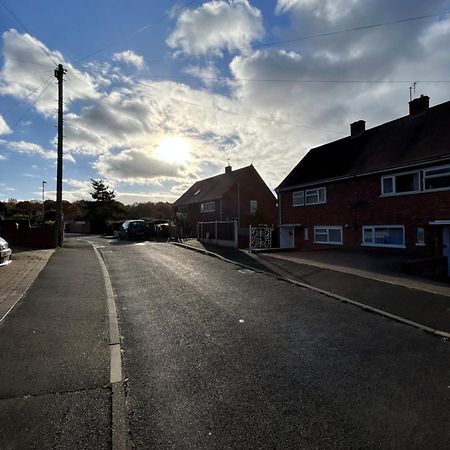 No6 Overnight Stays Free Onsite Parking Hindlip Esterno foto