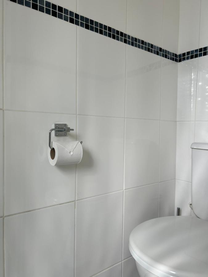 No6 Overnight Stays Free Onsite Parking Hindlip Esterno foto