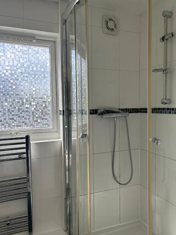 No6 Overnight Stays Free Onsite Parking Hindlip Esterno foto