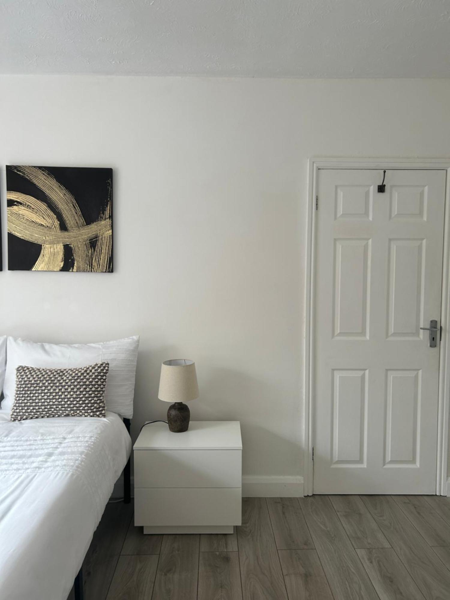 No6 Overnight Stays Free Onsite Parking Hindlip Esterno foto
