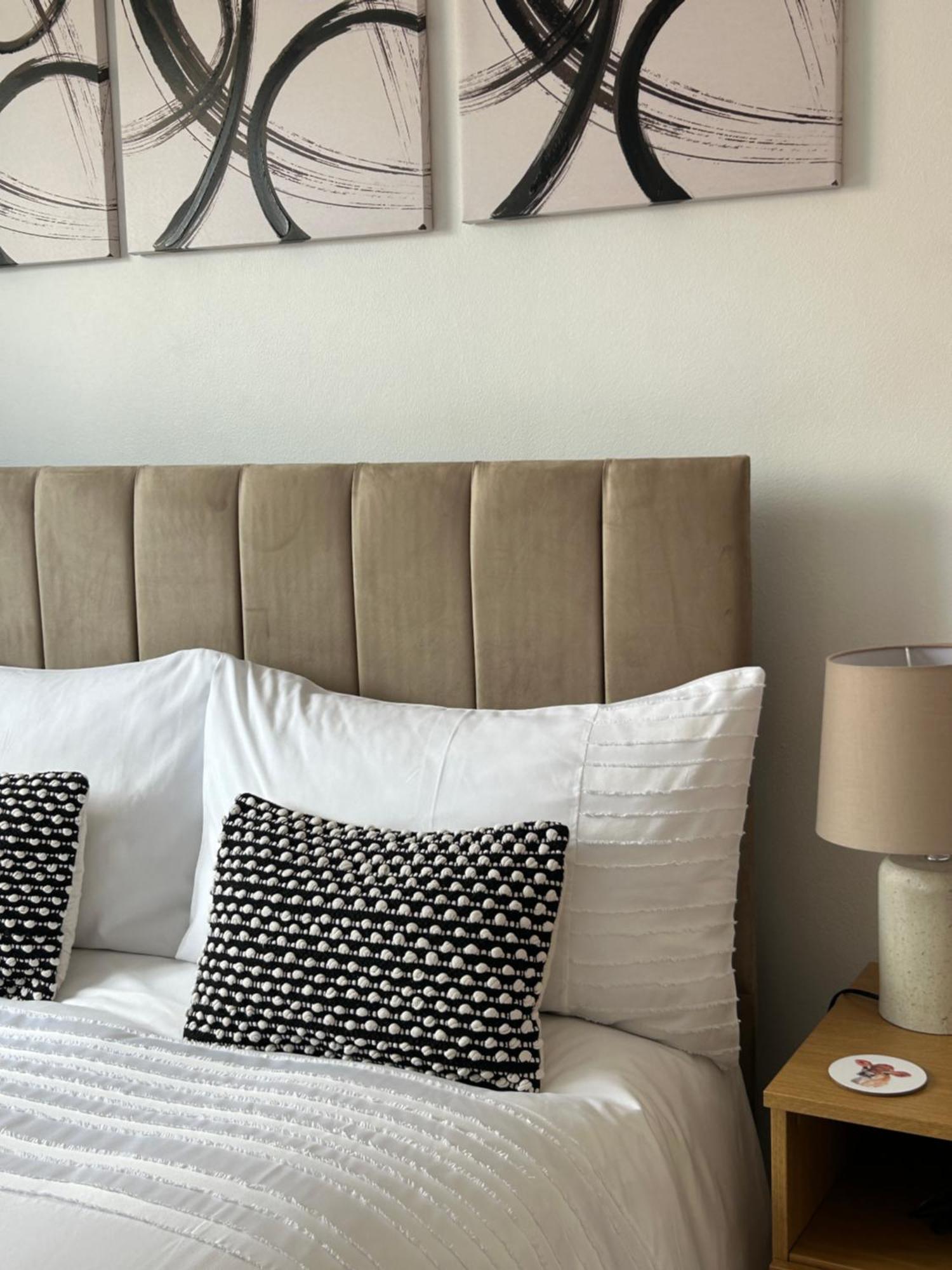 No6 Overnight Stays Free Onsite Parking Hindlip Esterno foto