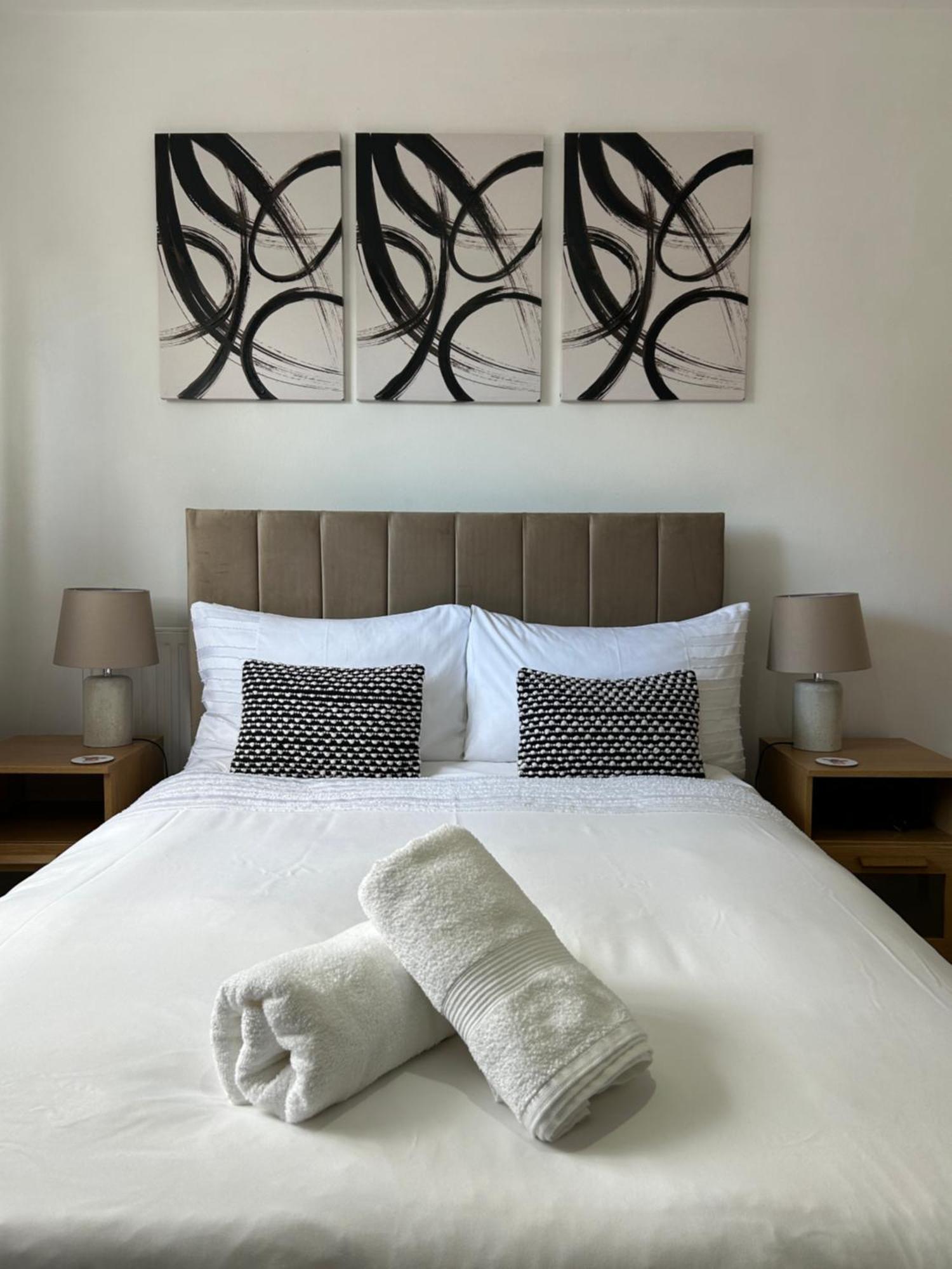 No6 Overnight Stays Free Onsite Parking Hindlip Esterno foto