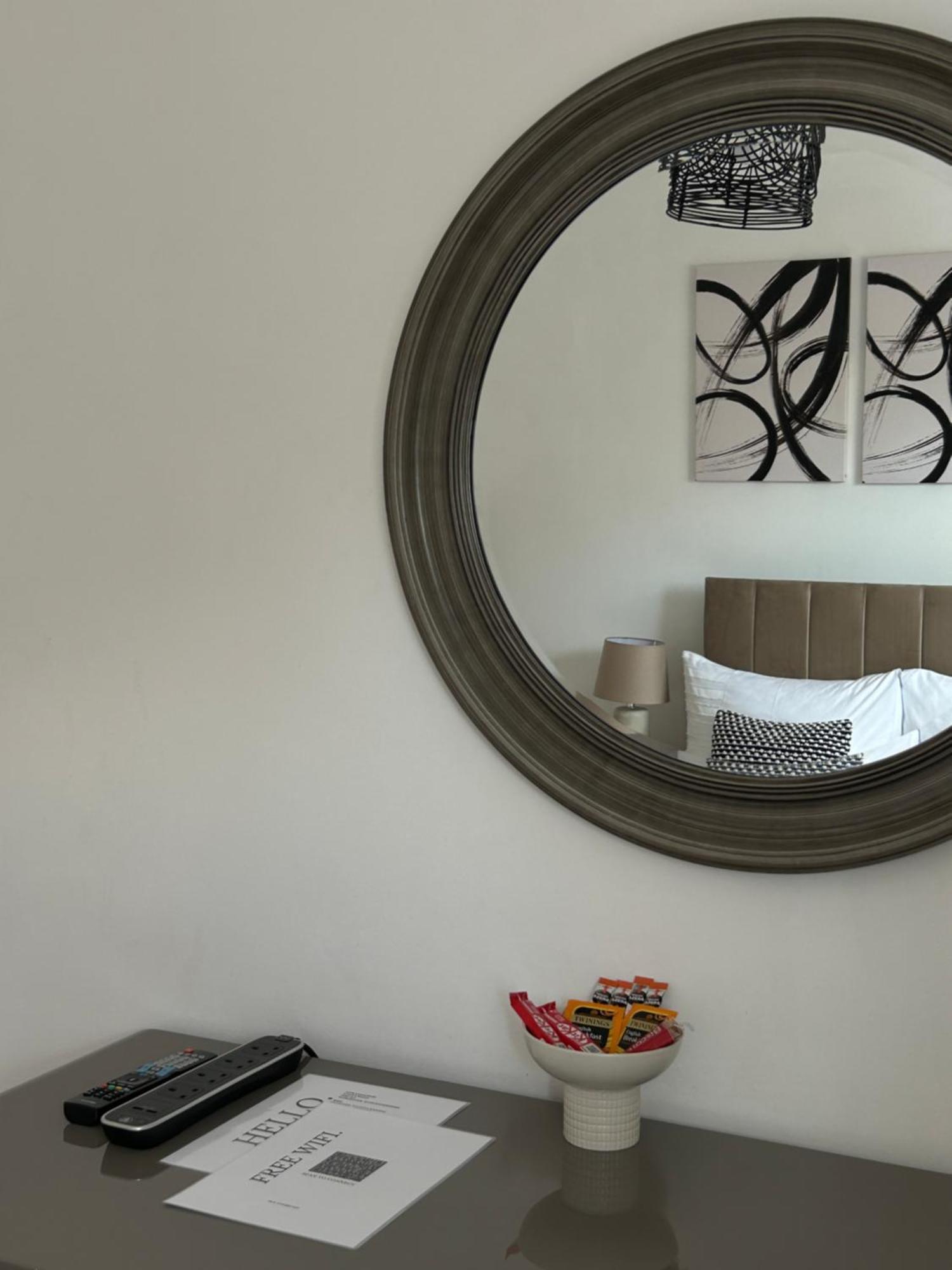 No6 Overnight Stays Free Onsite Parking Hindlip Esterno foto